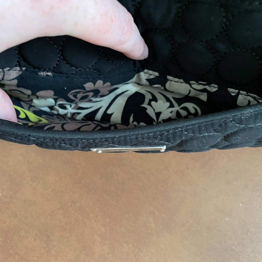 Vera Bradley EUC zip top shoulder hobo bag in quilted black - Picture 13 of 14